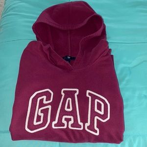 maroon gap hoodie